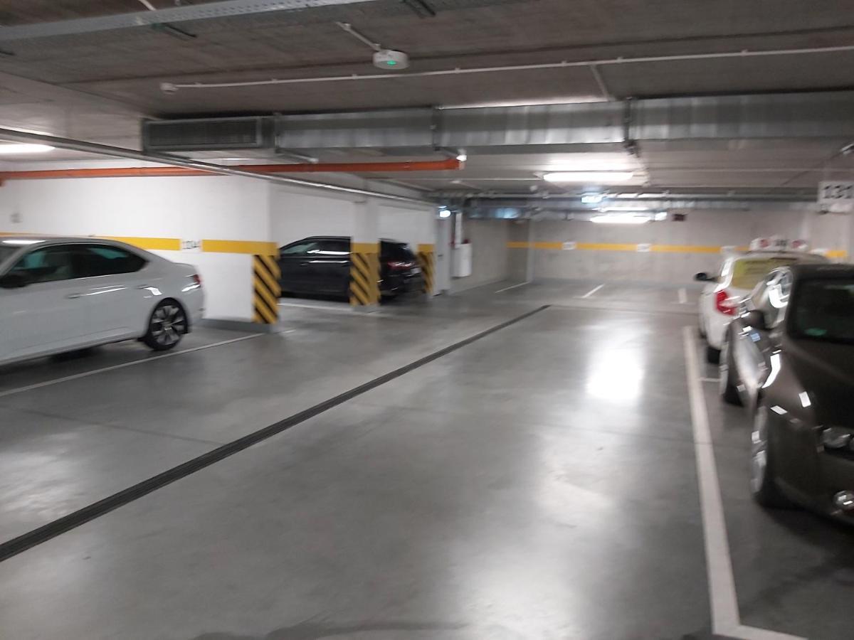 Spectrum Super Vip Free Parking Gdansk Ngoại thất bức ảnh